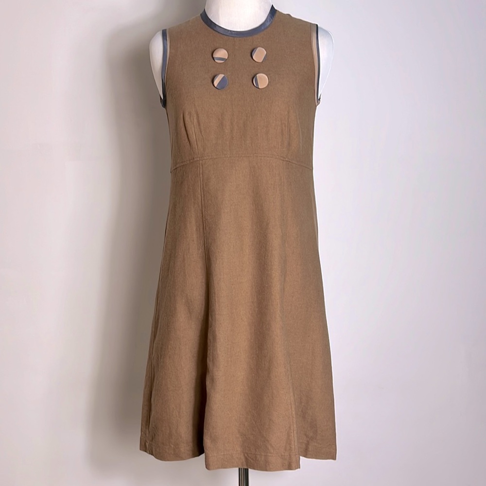 Zachary’s Smile Vintage Shift Dress with Button Design Detail
